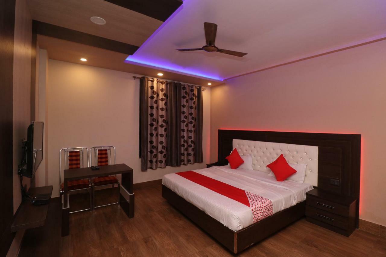 لاكناو Oyo 33387 Laxmi Lawn And Resort Suite المظهر الخارجي الصورة