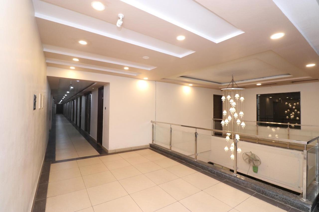 لاكناو Oyo 33387 Laxmi Lawn And Resort Suite المظهر الخارجي الصورة